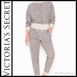Victoria’s Secret Set Ivory Pink Gray Leopard Joggers & Pullover EUC XS & S VS